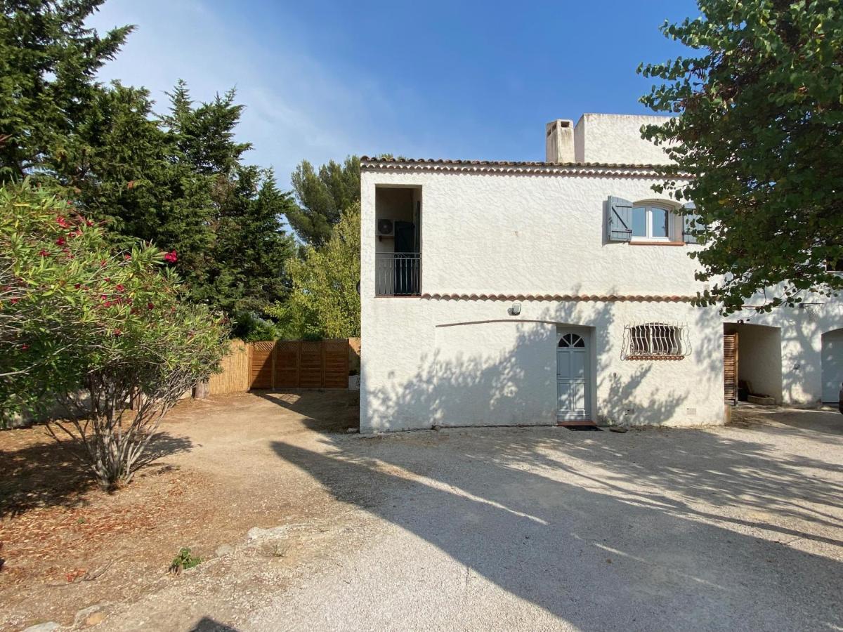 Bel Appartement Avec Terrasse Et Beau Jardin Classe 1 Etoile La Ciotat Bagian luar foto